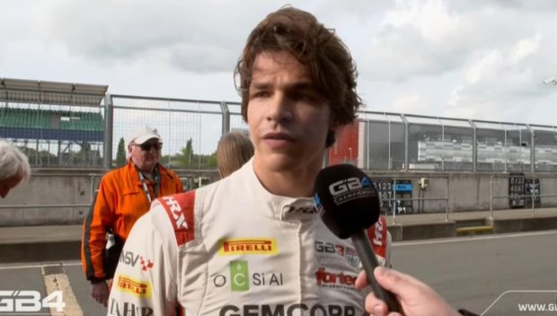 Пробив! Младият формула състезател Стефан Бостанджиев триумфира в GB4 на Силвърстоун (ВИДЕО И СНИМКИ)