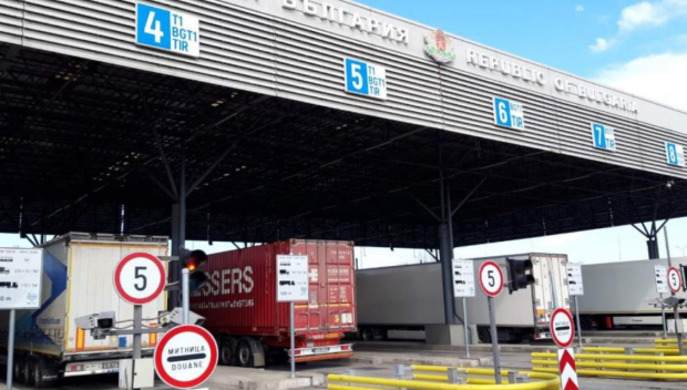 Трафикът на ГКПП Капитан Андреево е интензивен на изход за товарни автомобили