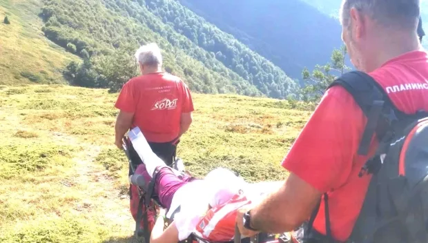 Въздушна линейка превози турист с инфаркт от Рилските езера