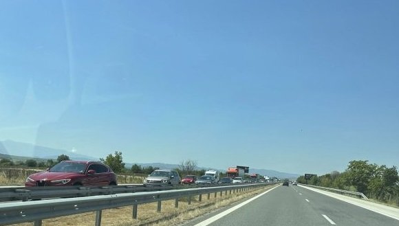 Авариен ремонт променя движението по магистрала „Тракия“