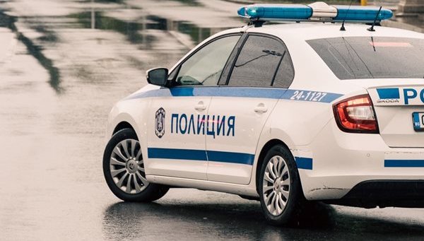 21-годишен шофьор прегази мъж в Оряхово и избяга