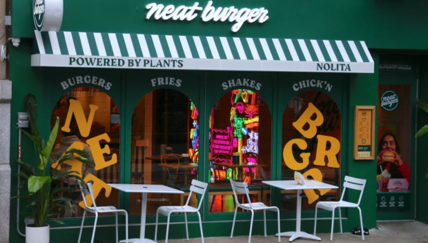 ЗАРАДИ € 20 МЛН: Хамилтън и Ди Каприо обявиха фалит