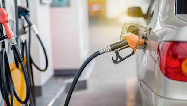 Русия удължи забраната за износ на бензин