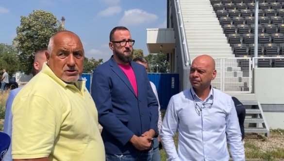 Бойко Борисов провери напредъка на строителството на стадион “Локомотив“ (ВИДЕО)