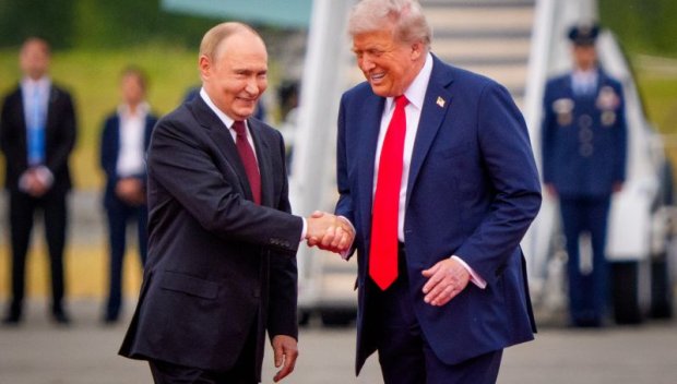 Аляска официализира взаимното ухажване между Путин и Тръмп