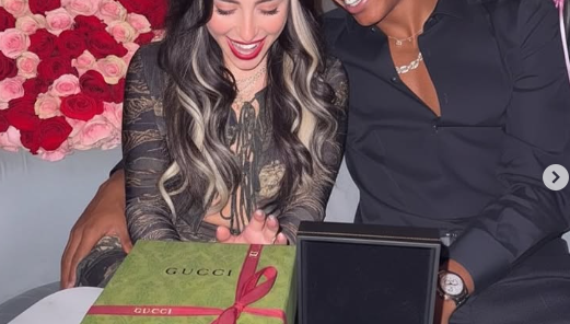 Ламин Ямал подари Ферари на гаджето си