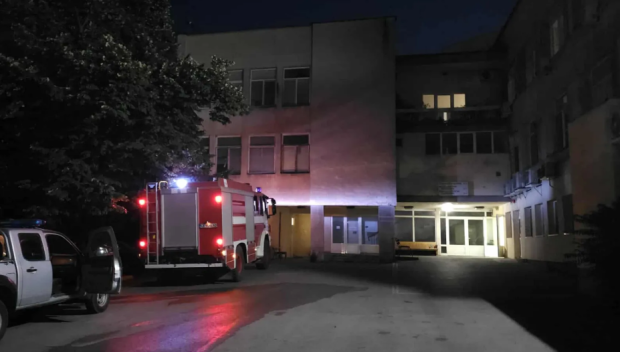 Пожар в болницата в Хасково, евакуираха пациенти
