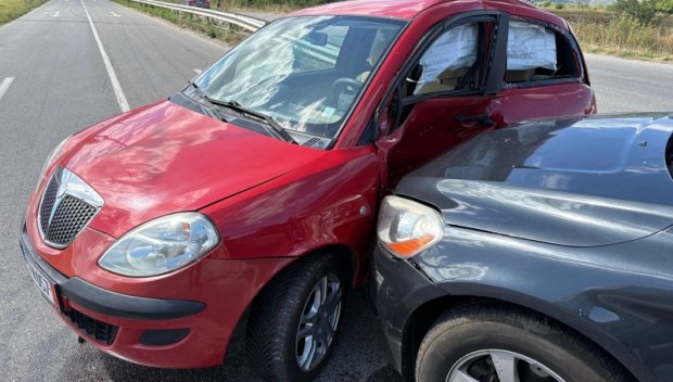 ЛОШ КЪСМЕТ: Перничанин си купи кола от Враца и го отнесоха още в първите минути