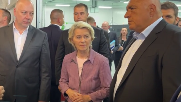 ИЗВЪНРЕДНО В ПИК TV! Борисов, Желязков и шефката на ЕК на инспекция във ВМЗ-Сопот - Урсула видя какво произвежда заводът (ВИДЕО/ОБНОВЕНА)