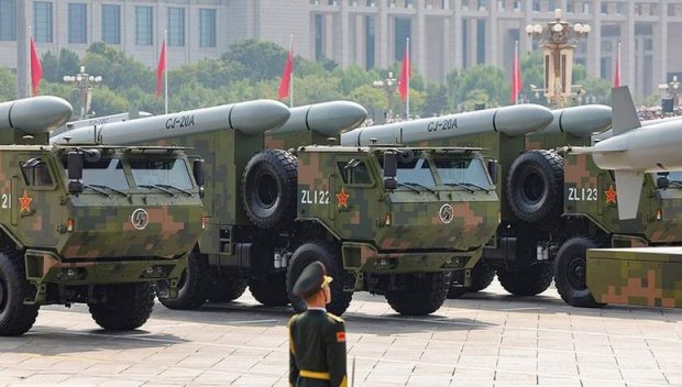 СИЛА И МОЩ: Какви оръжия показа Китай на военния си парад (ВИДЕО)
