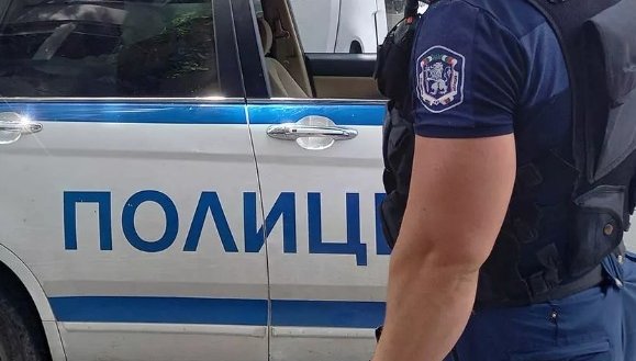 ИЗДИРВАНЕТО ПРОДЪЛЖАВА: Ето го Кирил, който закла жена си в дупнишкото село Крайници (СНИМКА)