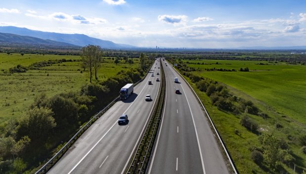 Движението на магистрала „Тракия“ в посока София е затруднено
