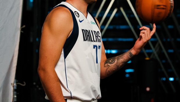 Баскет звезда плати $25 милиона за имение на Шарапова