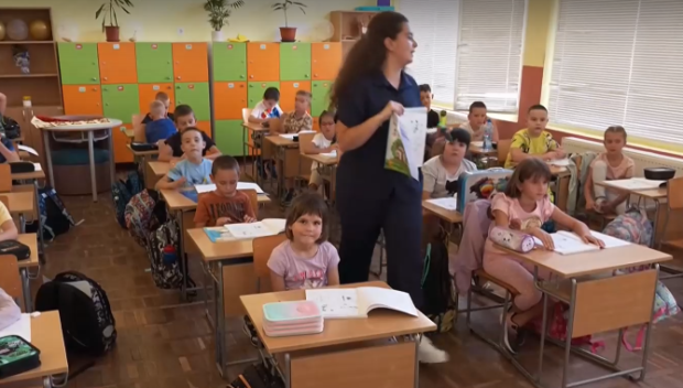 Българските учители - все повече и все по-млади