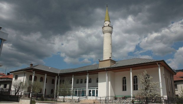 14-годишно момче от Сърница е извършило кражба от местната джамия