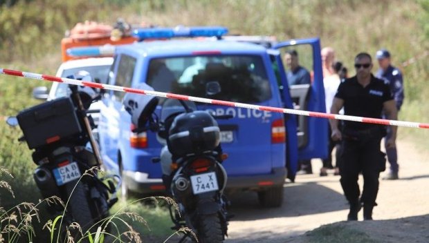 Преди груповото самоубийство в Сливница бащата стрелял с пистолет по роднина