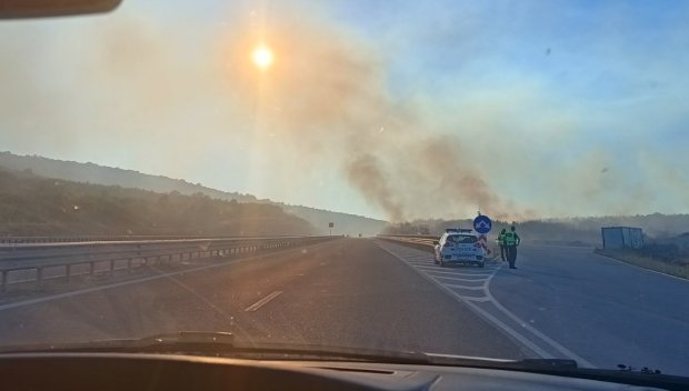 Автомагистрала „Хемус“ е задимена при Български извор