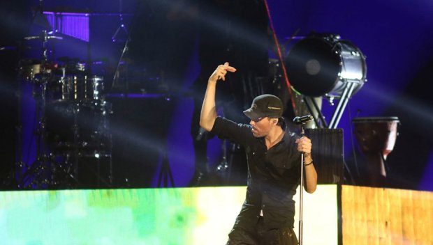 ЛАТИНО КУПОН: Енрике Иглесиас пред пълен стадион: Обичам ви, България!