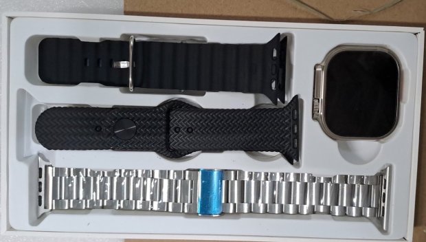 Митничари заловиха недекларирани и фалшиви стоки в камион на АМ Струма (СНИМКИ)