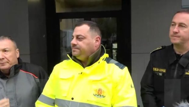 Областният управител на Бургас е поискал помощ от военните за справяне с щетите след наводненията