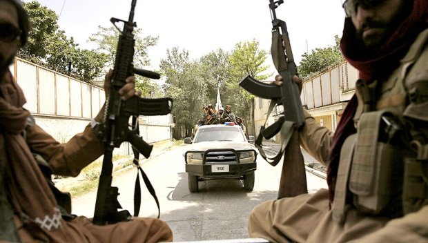 Пакистан затвори границата си с Афганистан