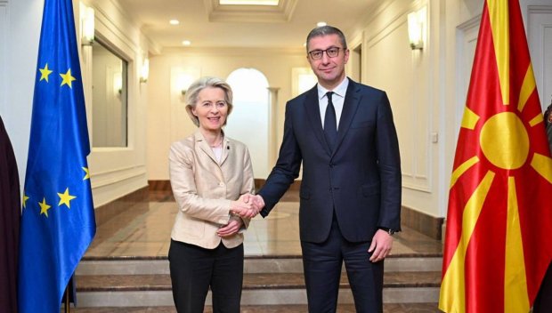 Фон дер Лайен в Скопие: Българите трябва да бъдат вписани в Конституцията
