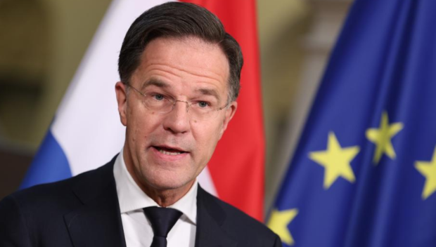 Външните министри на НАТО обсъждат американския мирен план за Украйна