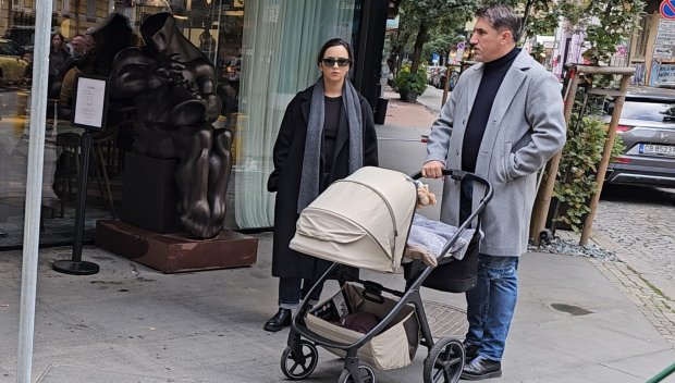ЕКСКЛУЗИВНО В ПИК: Башар Рахал баща за пример: Изведе бебето на слънчева разходка (ПАПАРАШКИ СНИМКИ)
