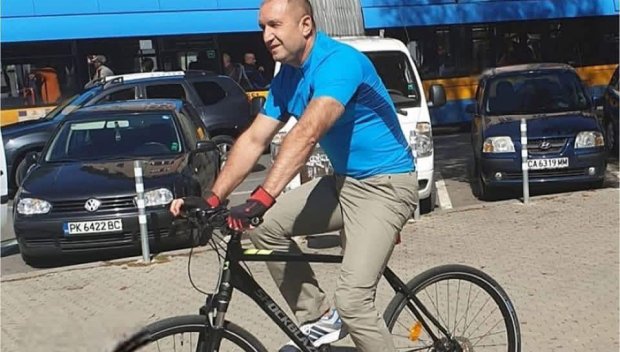 ГОРЕЩО В ПИК! Лъсна истината за една от най-абсурдните пиар акции на популиста Румен Радев (СНИМКИ)