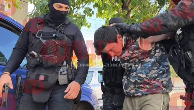 СВЕТКАВИЧНО: Задържаха тройния убиец от Люляково (ВИДЕО)
