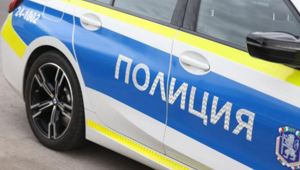 Мъж заплаши майка си с убийство и я малтретира