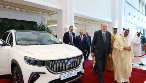 Ердоган подари турски електромобил на емира на Кувейт (ВИДЕО)