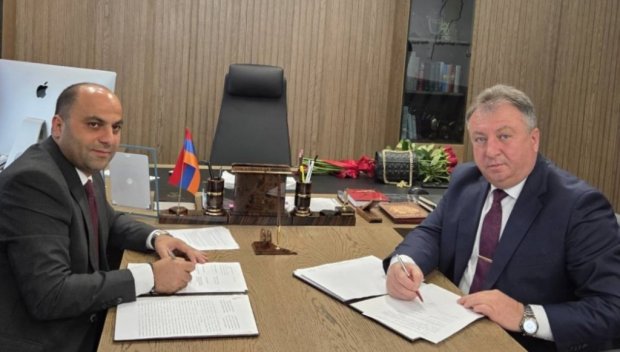 Кметът на Шумен подписа Договор за сътрудничество с Арташат, Армения (СНИМКИ)
