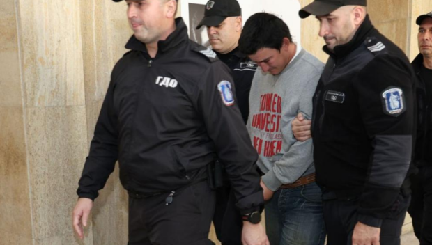 Гледат мярката на тройния убиец от Люляково