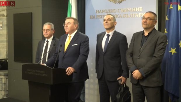 ПИК TV! Управляващите се разбраха за ротационното председателство на парламента. Проф. Ангелов: ППДБ и Възраждане правят опит за политическа пропаганда на гърба на младите лекари (ВИДЕО)