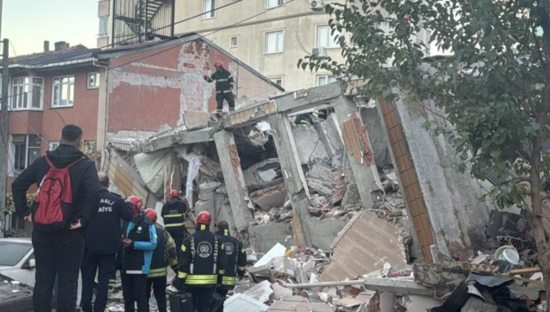 Жилищна сграда в турския град Гебзе се е срути при неизяснени обстоятелства (СНИМКИ)