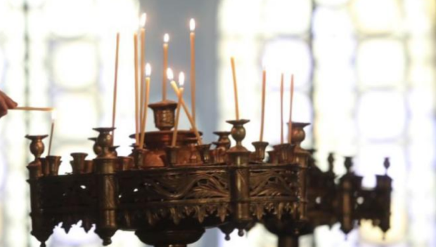 Хванаха мъж за опит за кражба на пари от кутия за дарения в параклис