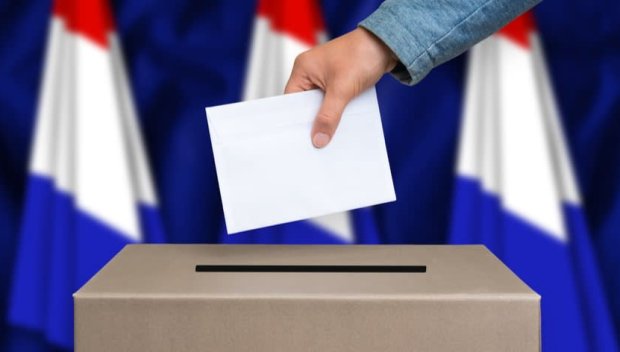 Изненадващи обрати и оспорвана надпревара на изборите в Нидерландия