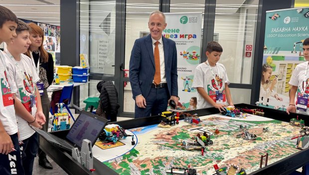 Министър Вълчев с позиция за изкуствения интелект и иновациите