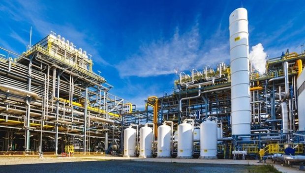 Парламентът прие закона за особения управител на Нефтохим