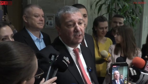 ИЗВЪНРЕДНО В ПИК TV! БСП скочи на работодателите заради бюджета, Драгомир Стойнев защити вдигането на осигуровките и максималния осигурителен доход: Започваме разговори за прогресивен данък