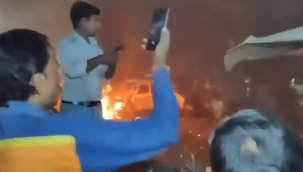 Експлозия в Делхи, има жертви и ранени (ВИДЕО)