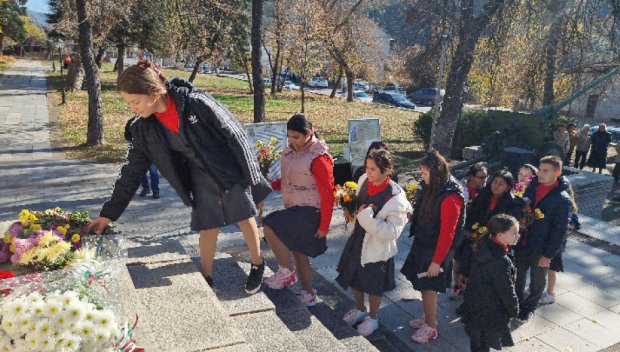 Стотици ученици се включват в поход, посветен на 140 г. от Сръбско-българската война