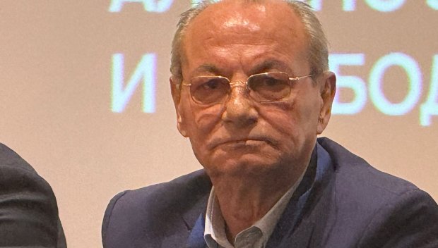 ВСЯКО ЧУДО ЗА ТРИ ДНИ: Удариха тъпана и като надуваема кукла изкараха токсичния Доган - отдавна демитологизиран герой