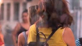 ВНИМАНИЕ, ИЗМАМНИЦИ: Мними глухи в Пловдив събират дарения по магазини