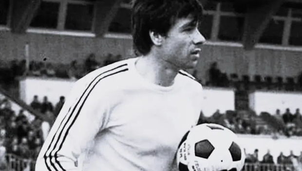 Вратарите на България и Александър Димитров уважиха поклонението на Стоян Йорданов