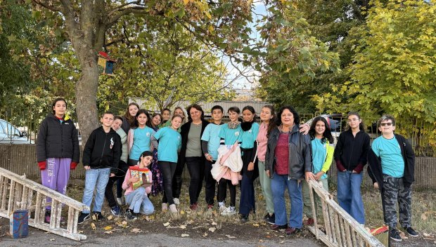 Русе диша по-зелено: Над 500 ученици облагородиха града в рамките на проекта „Малки еко герои“ (СНИМКИ)