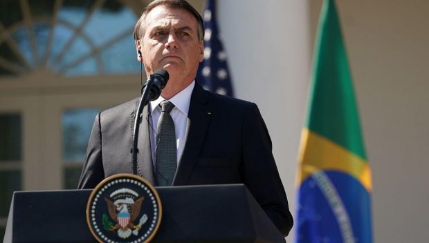 Жаир Болсонаро остава в ареста