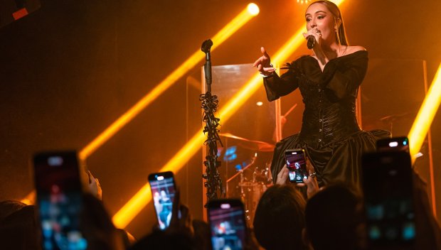 Ето с кой продуцент има връзка Дара Екимова