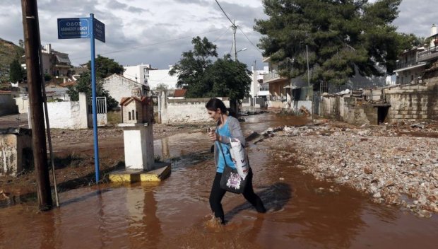 Северозападна Гърция потъна в кал и тиня заради пороите